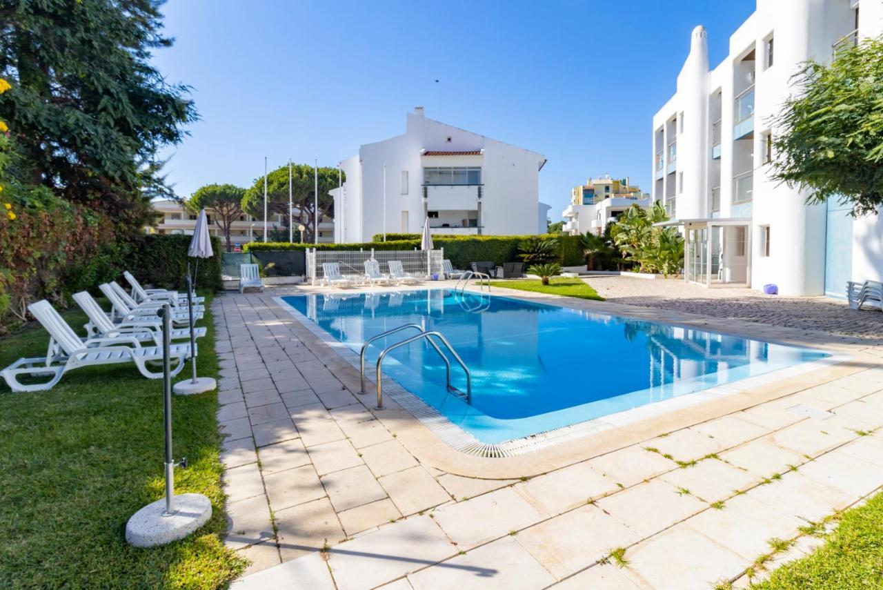 Zarco - Cosy Apartment In Vilamoura With A Balcony With View To The 2 Swimming Pools - Near The Beach & The Marina Quarteira Luaran gambar